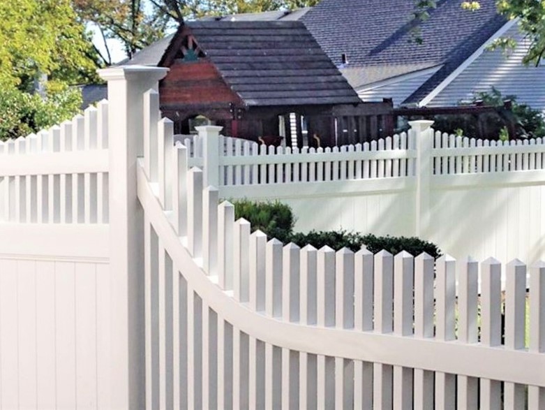 Photo of a vinyl picket fence