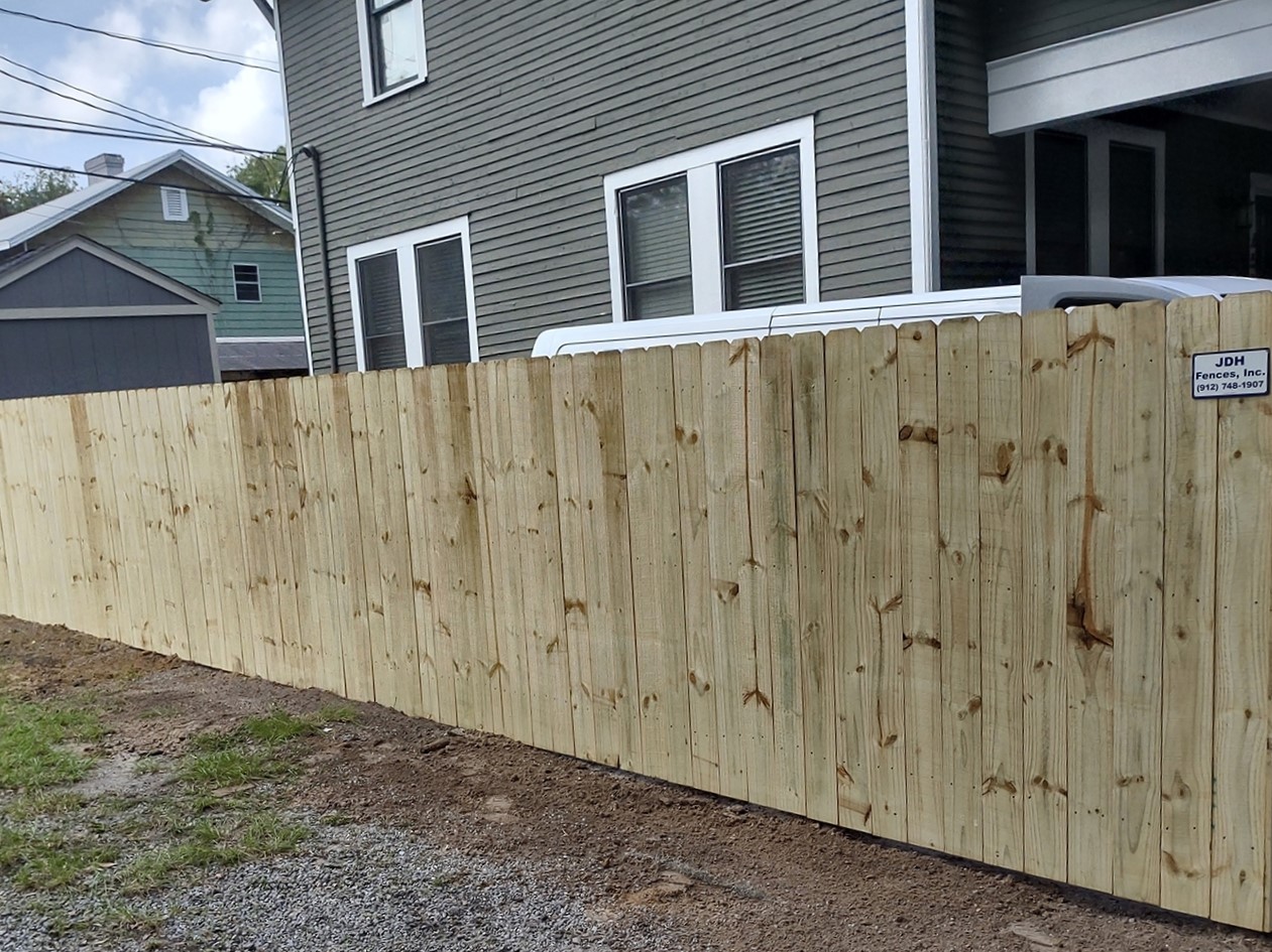 Photo of a wood privacy fence in Savannah, Georgia