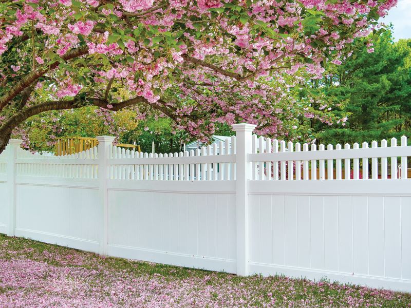 Aspen Vinyl Fence Style Selected by our Savannah, Georgia Residents