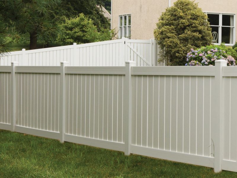 Popular Dogwood Vinyl Fence Style Selected by our Savannah Georgia Residents