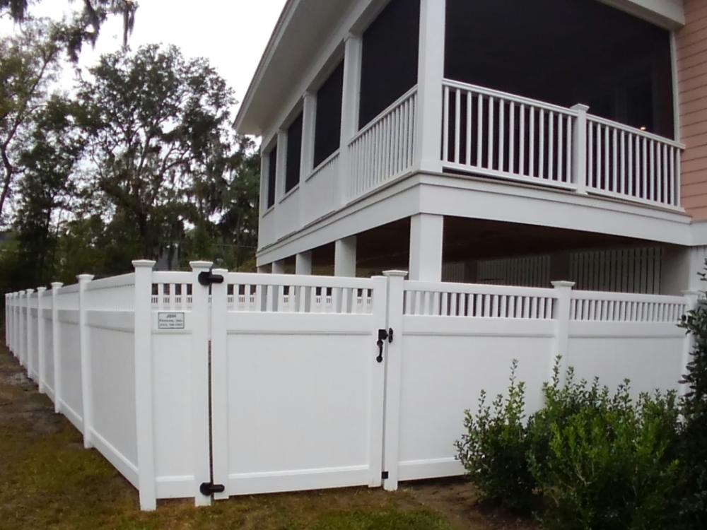 Hinesville GA Vinyl Fences